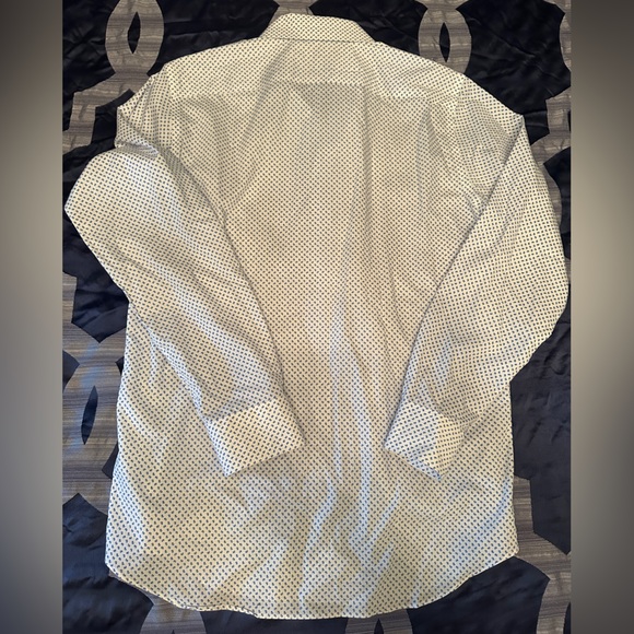 Men’s buttons down shirt - Picture 4 of 4